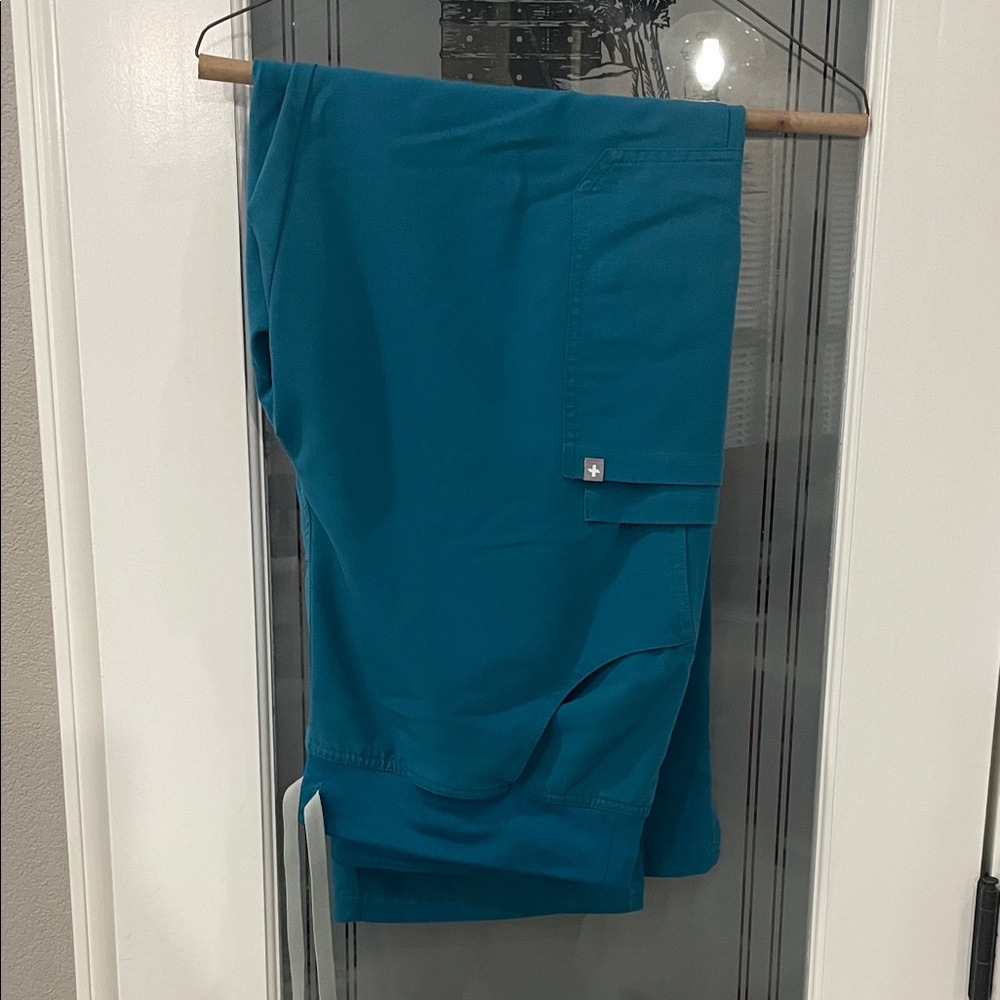 Figs Aqua Blue Technical Collection